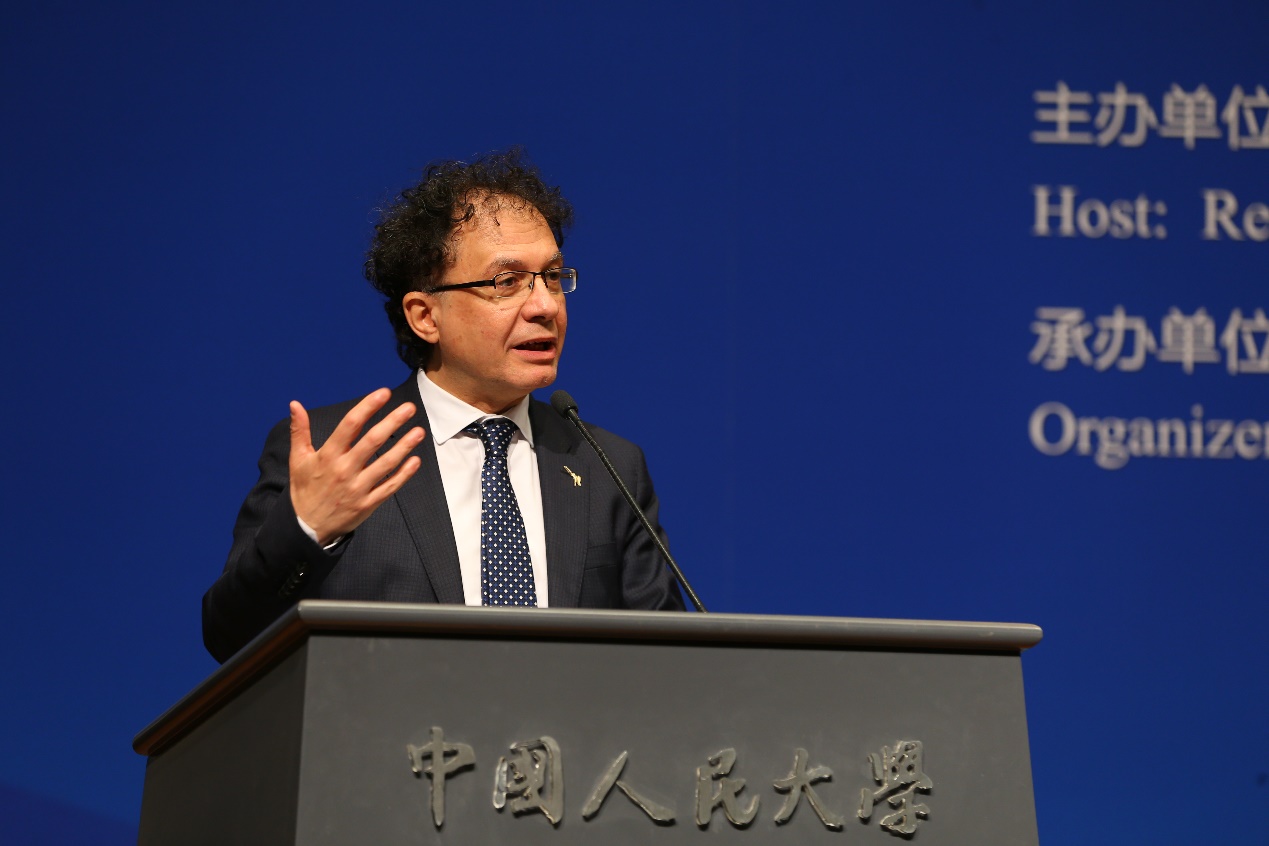 免费色情片