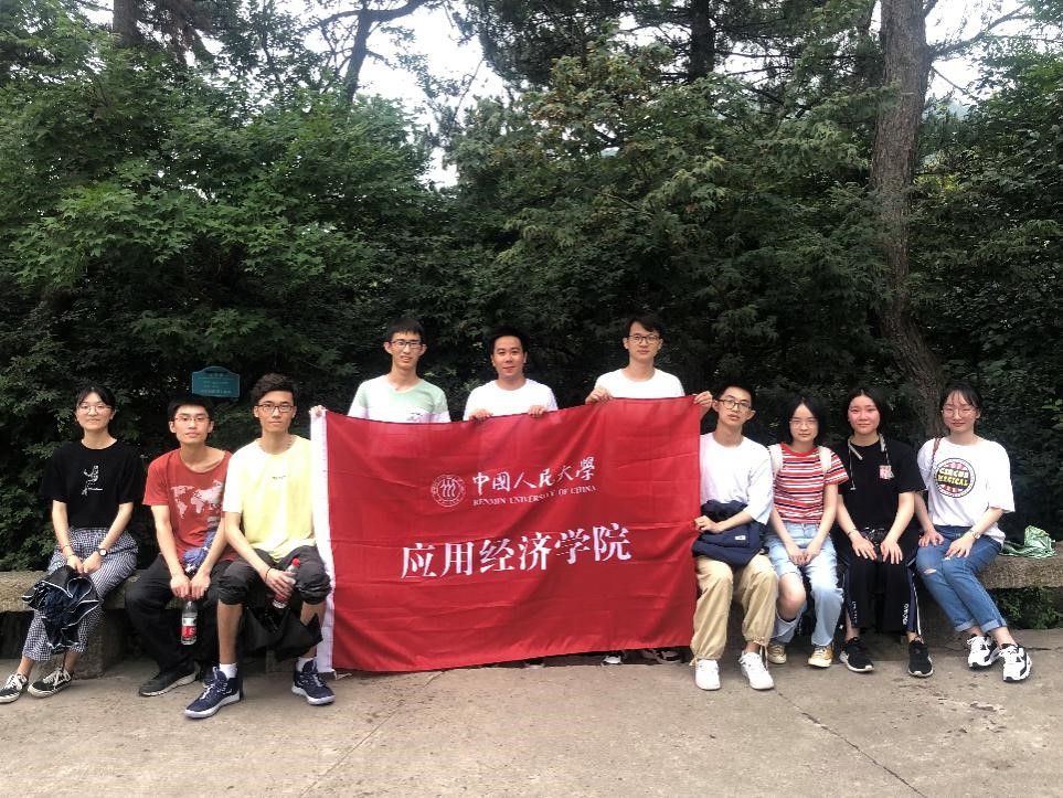 免费色情片