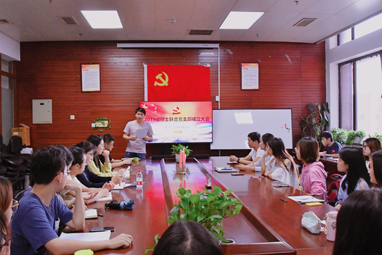 免费色情片
