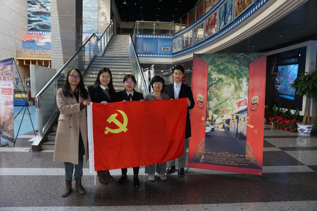 免费色情片