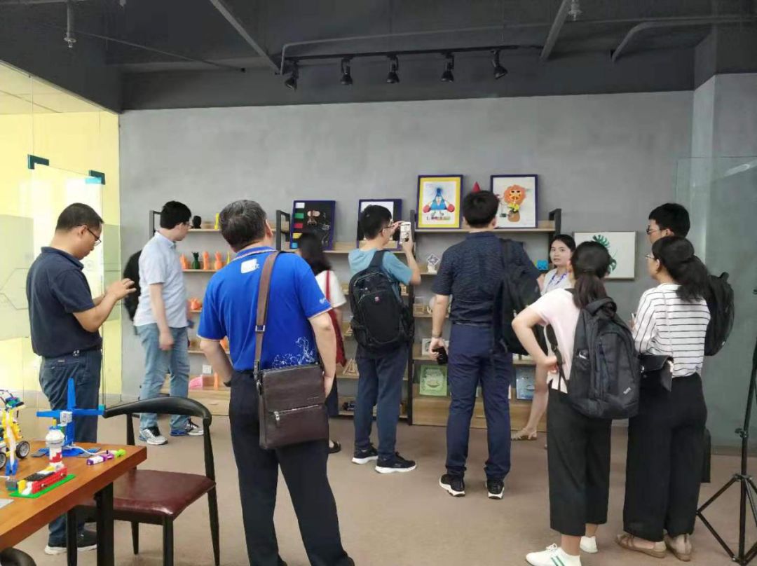 免费色情片