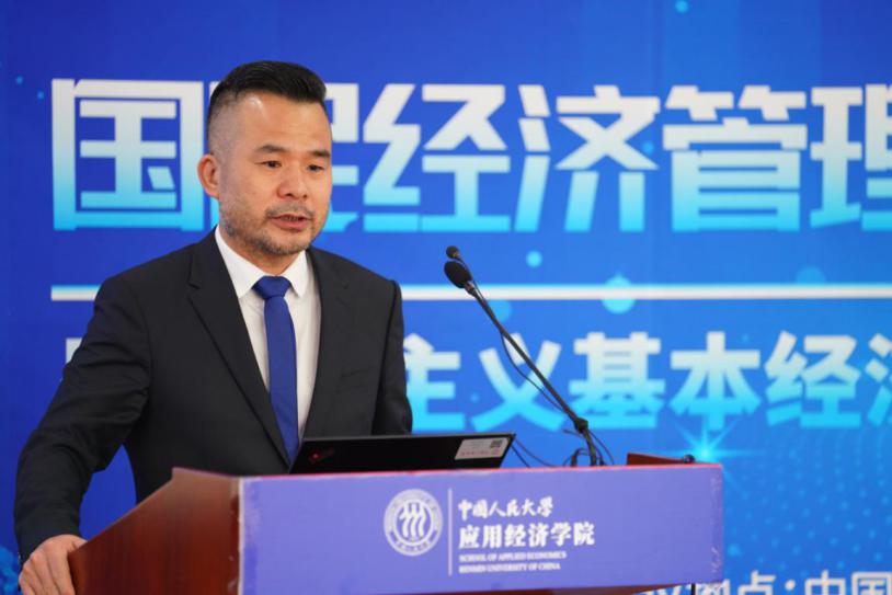 免费色情片