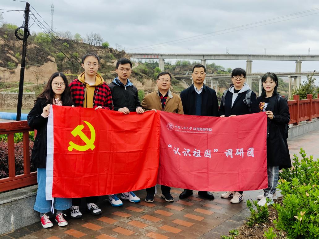 免费色情片