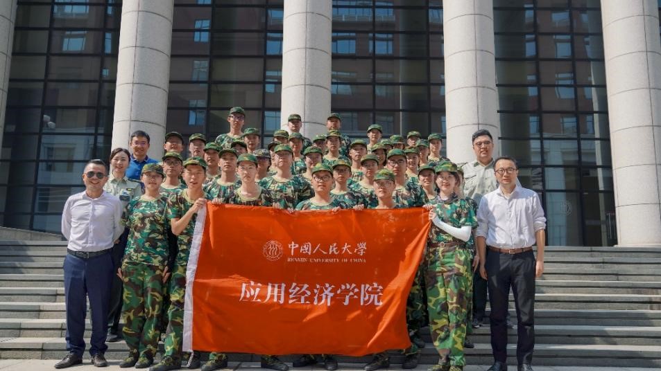 免费色情片