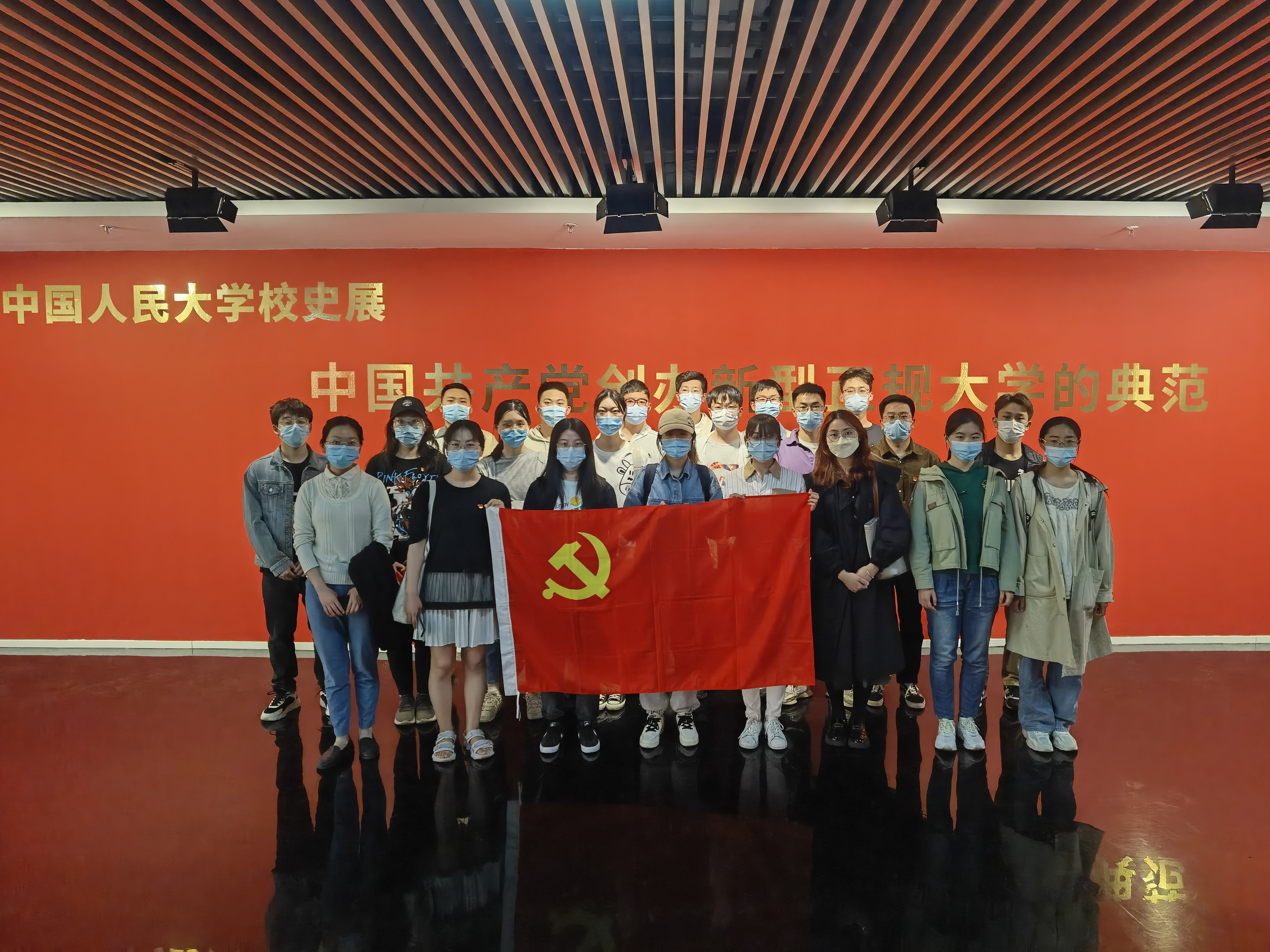 免费色情片