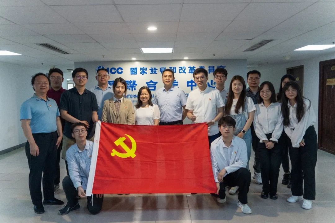 免费色情片