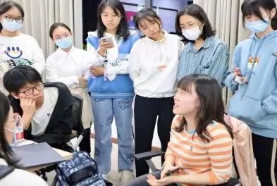 免费色情片