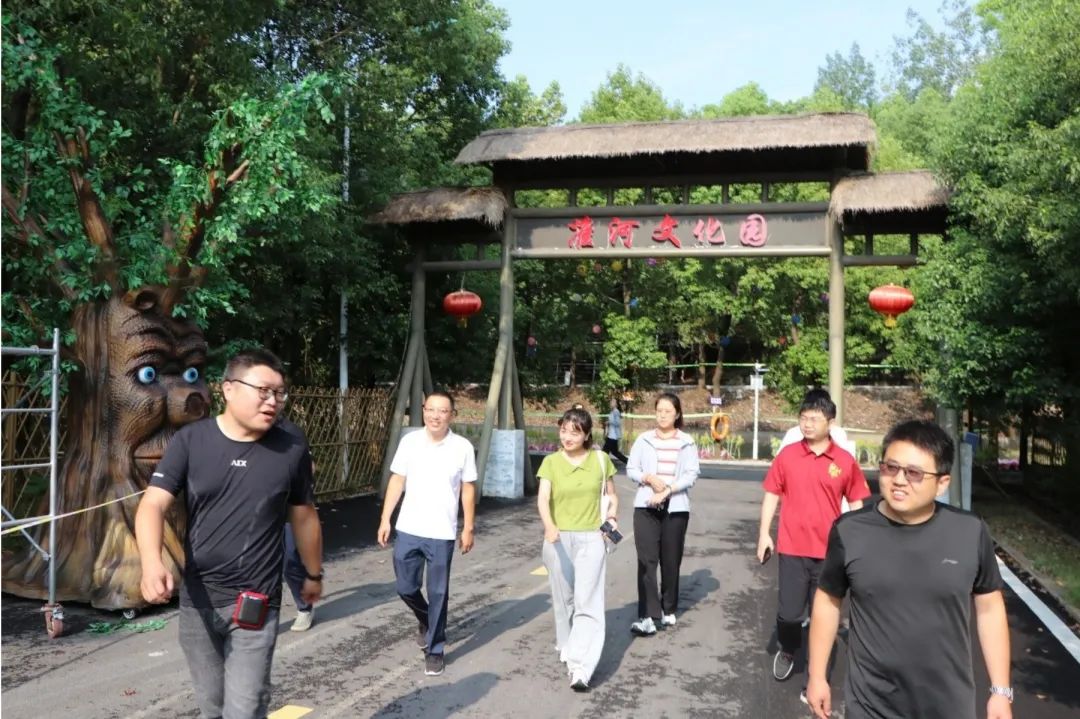 免费色情片