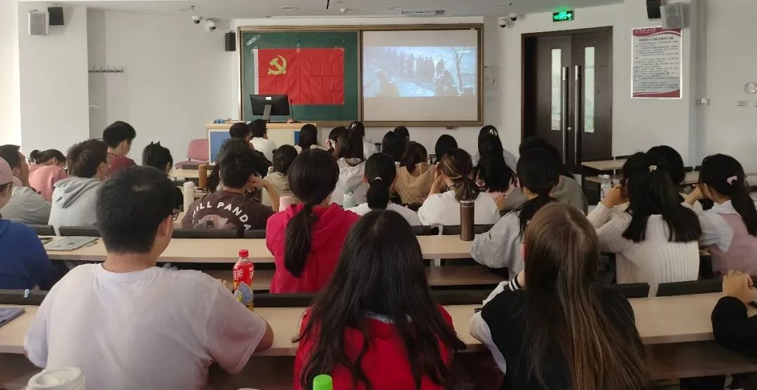 免费色情片