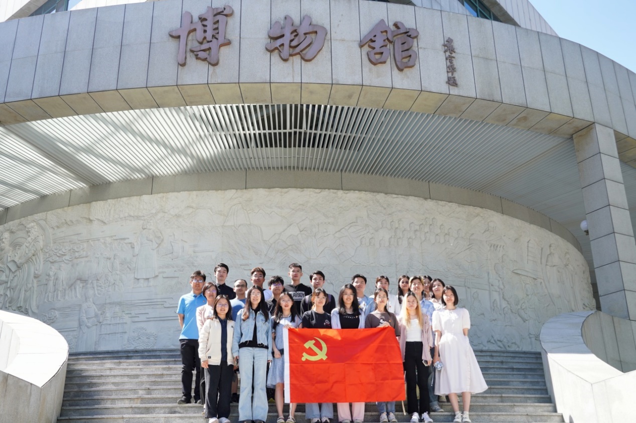 免费色情片
