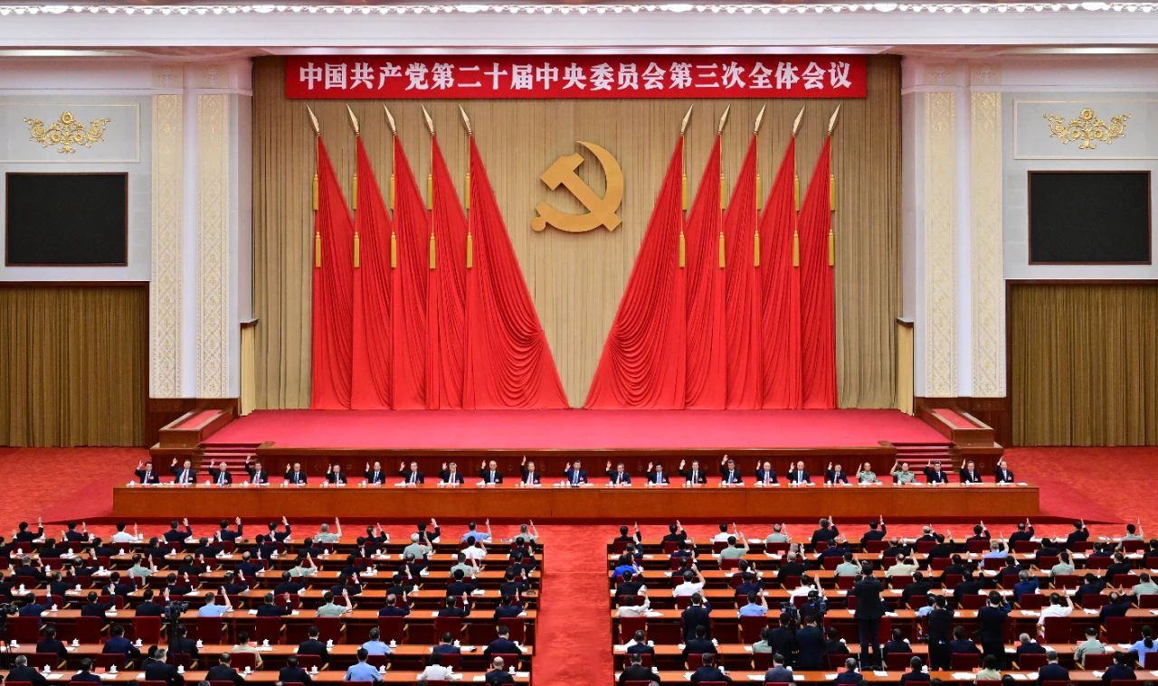 免费色情片