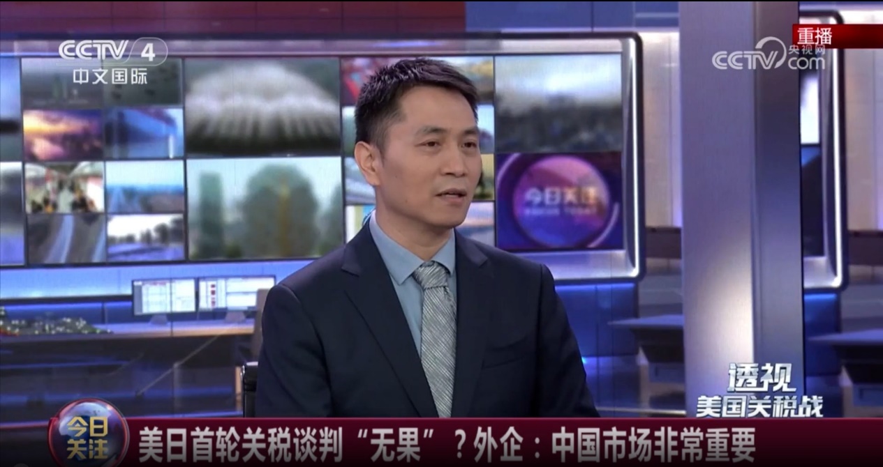 免费色情片